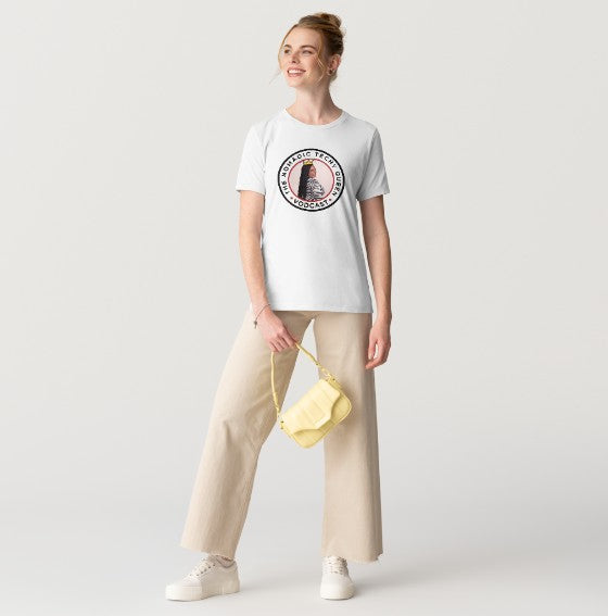 Nomadic Techy Queen Branded - T-Shirt